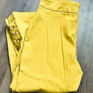 JM collection capri slacks- mustard yellow